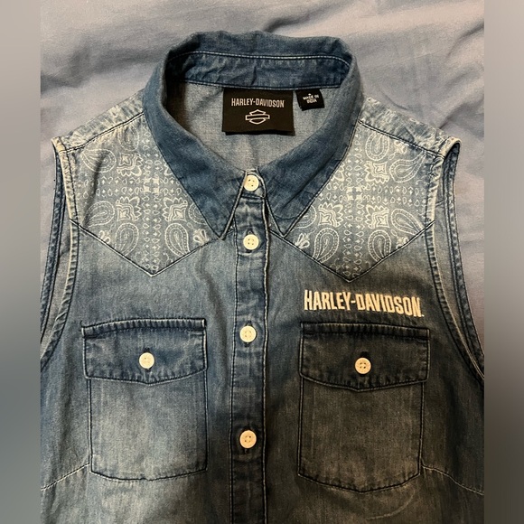 Harley Davidson women’s denim sleeveless button up - Picture 1 of 5